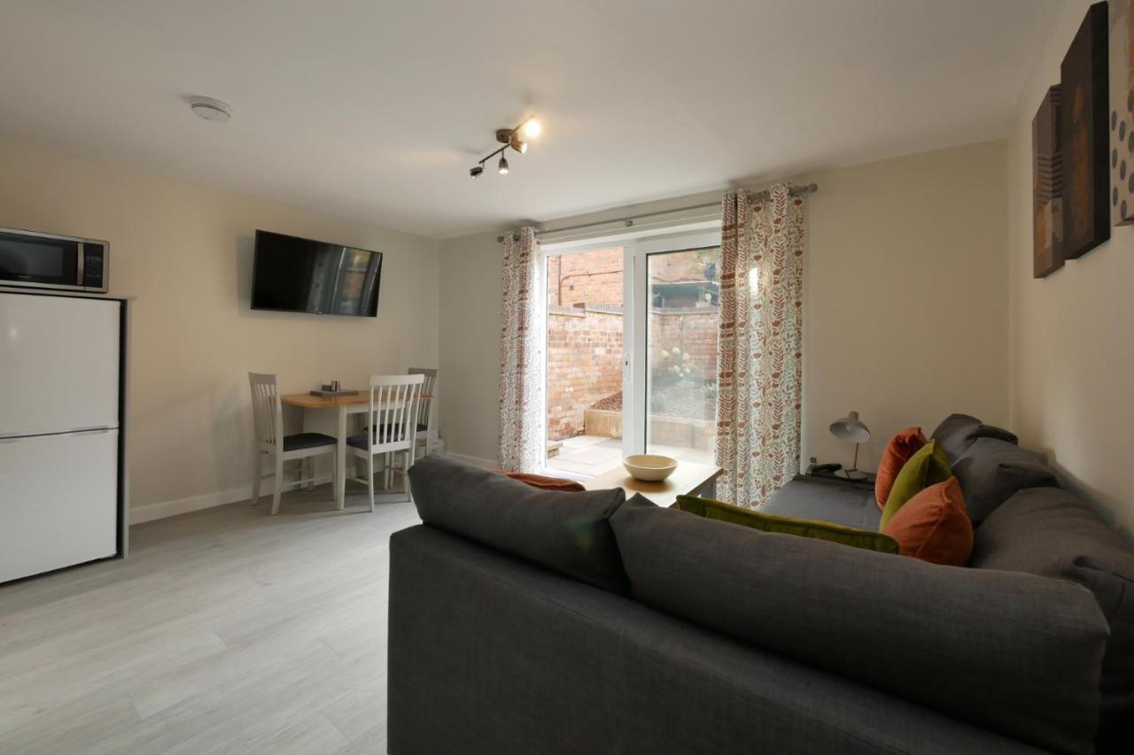 Crewe Short Lets 8 Victoria Court, Crewe Apartment Exterior foto